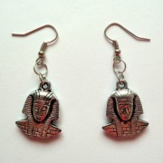 Kolczyki faraon historia podróż świat Egipt