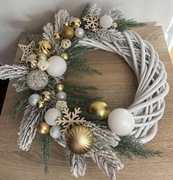 Wianek świąteczny na drzwi