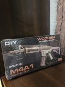 Zestaw do samodzielnego montażu drewnianego modelu karabinu M4A1