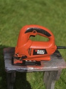 Wyrzynarka elektryczna Black Decker 
