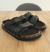 Klapki Dockers by Gerli, brokat, ćwieki, kożuszek, rozmiar 31