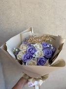 Bukiet z kwiatków ze wstazki satynowej  