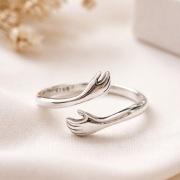 Srebrny pierścionek PRZYTUL MNIE regulowany 925 prezent