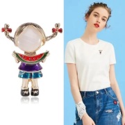 Broszka Dziewczynka z Arbuzem Modna Elegancka Przypinka Prezent GIFT