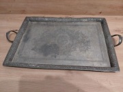 Duża cynowa taca sygnowana