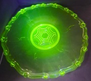 Szkło uranowe duża patera Art Deco  ok. 30 cm