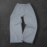 Szare dresy casual - prosty krój