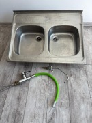 Zestaw zlewozmywak z kranem elastycznym i do filtrów