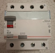 Wyłącznik różnicowoprądowy Legrand 08994 40A 4p