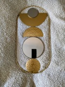 Dekoracja ścienna z lusterkami 