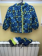 Zestaw kurtka zimowa czapka i rękawiczki 110/116