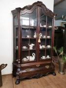 ŚLICZNA  WITRYNA  BIBLIOTECZKA  767/2025