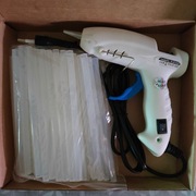 Pistolet do kleju na gorąco