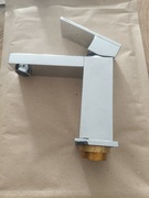 Bateria umywalkowa, stojąca, chromowana, kanciasty design, jednouchwytowa