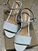 Buty białe Gioseppo r.39