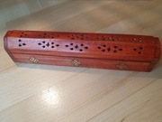 PUDEŁKO POD KADZIDEŁKA podstawka  z drewna Budda + kadzidełka  sand. gratis