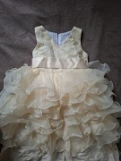 Sukienka z trenem 4-5