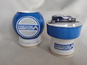 Komplet Predom termet zapalniczka z popielniczką. PRL. 