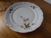 Talerz porcelanowy Royal Ivory KPM z motywem kwiatowym  ZOBACZ 