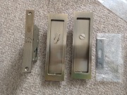 Zamek do drzwi przesuwnych 