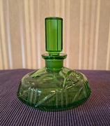 Mała kryształowa karafka