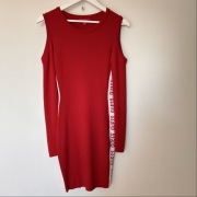 Sukienka czerwona firmy Guess roz M