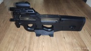 Stojak na replikę FN P90, SSR90