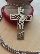 Piękny łańcuszek z krzyżem łańcuszek krzyż Jezus stal kolor srebrny cudo