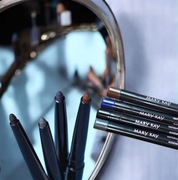 Wodoodporna konturówka do oczu Mary kay - czarna