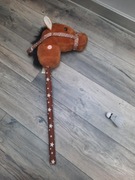 Konik na kiju brązowy