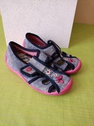 Papcie dla dziewczynki 27