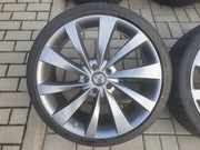 Sprzedam koła z oponami i czujnikami do Tesla S 21" 5x120  opony  5-6mm. 