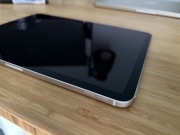 iPad Air 11 cali, m3, 128 GB z oryginalną klawiaturą i łącznością komórkową
