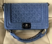 Jeansowa pikowana chanelka marki Reserved