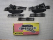 Dwa rozjazdy + 3 tory widoczne na zdjęciu TRIX EXPRESS