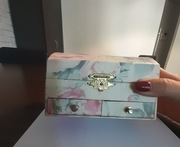 pudełko na biżuterię w kwiatowy wzór tekturowe