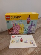 Puste pudełko po klockach Lego. 