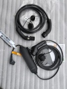 Nowa oryginalna ładowarka Renault 296901863R +kabel ładowania typ2