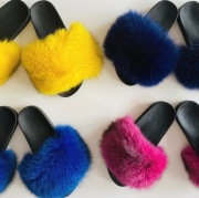 Klapki z naturalnym futrem