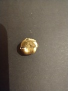 Złoto Zabytek Stare złote korony dentystyczne  p.750 waga 0,94 g. 