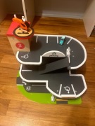 ELC parking z samochodem i helikopterem 