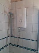 podgrzewacz wody do prysznica marki Bosch typu TR5000. 