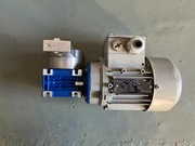 Silnik Siemens 0,18 kW przekładnia HF i=7,5 HF-030-63-B14