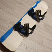 Deska snowboardowa  HOOGER  + wiązania. 137 cm