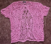Różowa narzutka szydełkowy top siatka kardigan dzianina