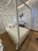 Łóżko drewniane z baldachimem Nizio Home