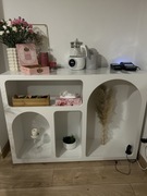 Komoda z półkami w kształcie łuków, biała