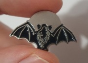 Przypinka pin nietoperz wampir vampire kolekcjonerska 