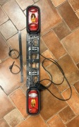 Listwa świetlna z ramką na tablicę Amos MD036 (13-pin) – Stan Idealny!