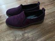 Sprzedam stylowe buty zamszowe. 